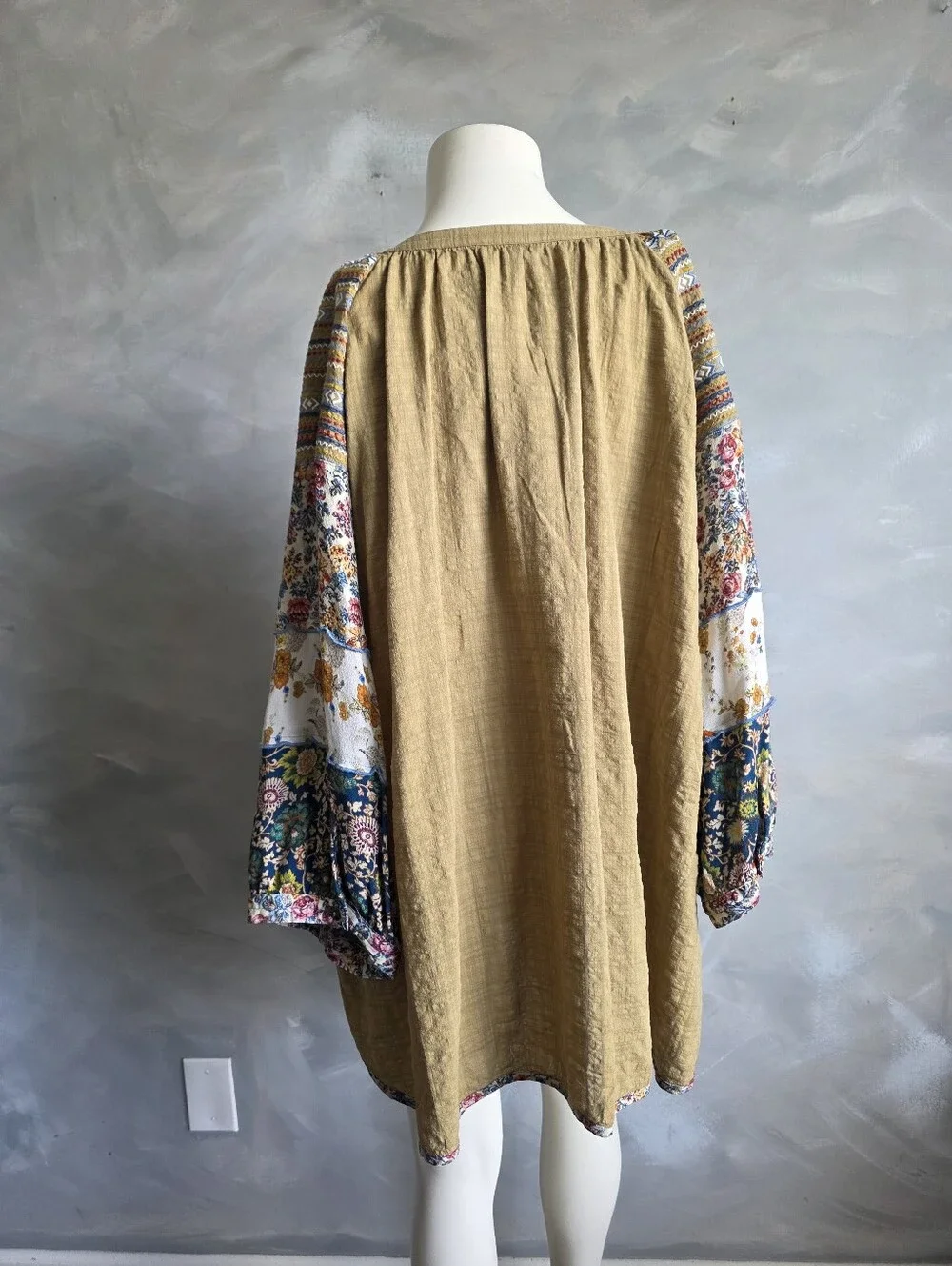 John Mark Embroidered Olive and Blue Floral Loose Tunic Blouse Sz 3X - Picture 4 of 12